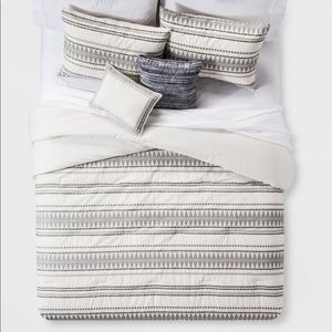 Tatiana Queen Comforter Set (5pcs)